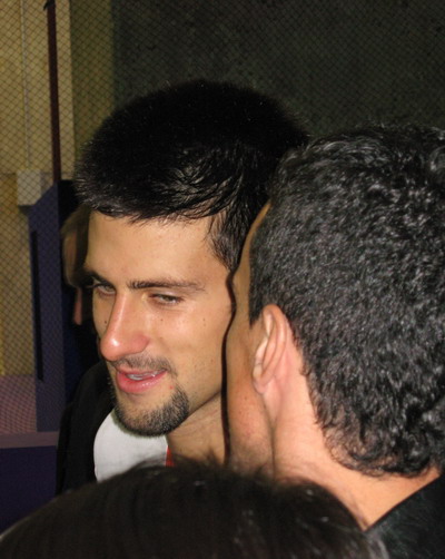 Alberto, de espaldas, comeulle a orella a Novak, a partir deso, xa non xogou ben en todo o torneo